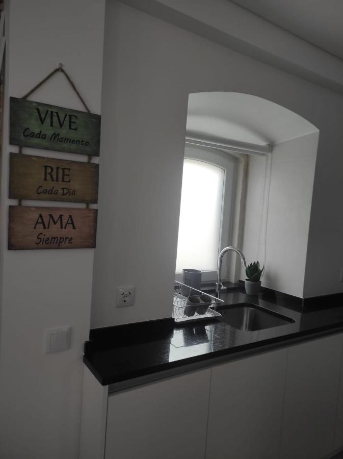 Casa Da Maria By Viva A Vida - Alojamentos & Hotels Constancia Luaran gambar